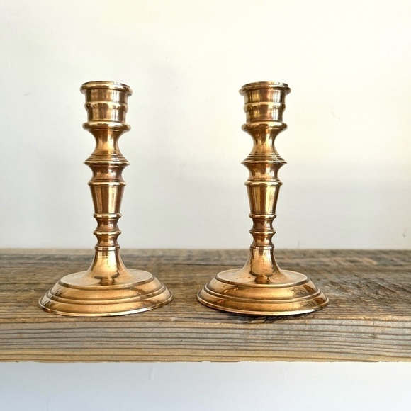 Brass pair of candlesticks - Picture 1 of 6